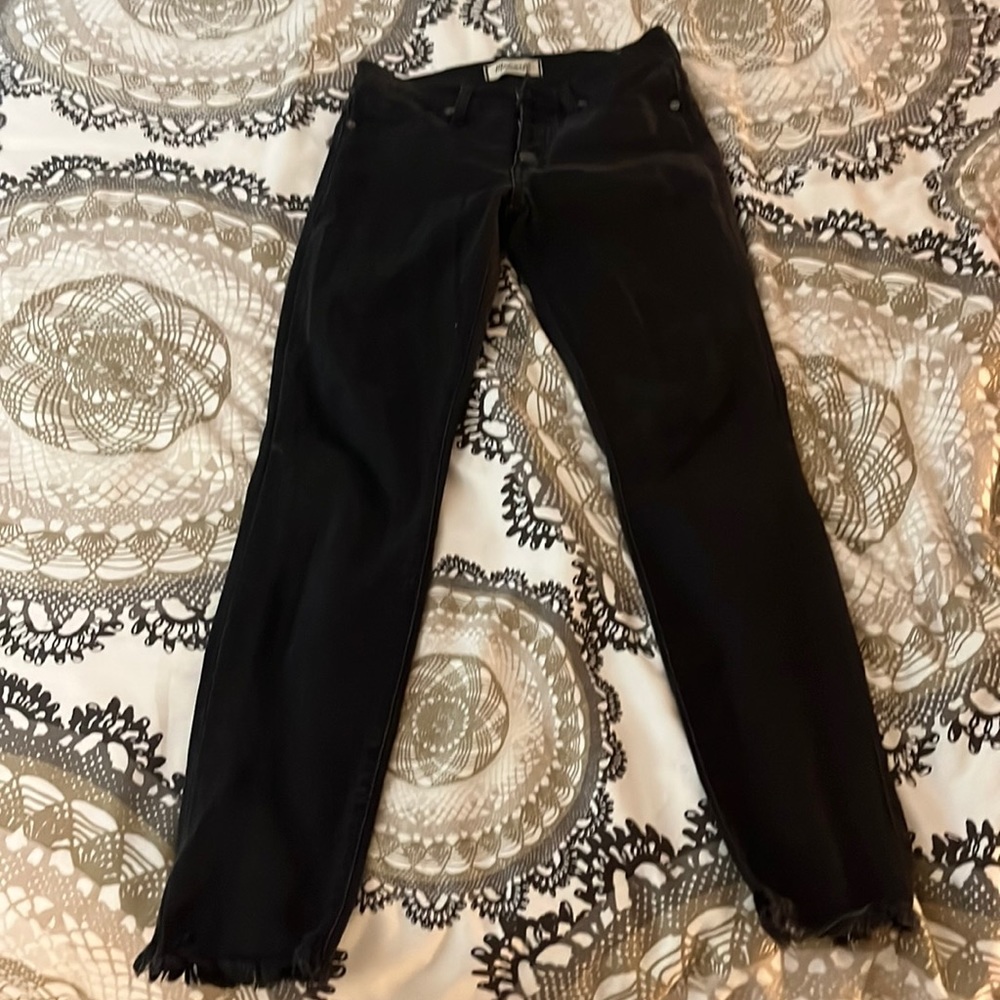 Black Madwell Raw Hem Button Up Skinny Jeans. Size 25.